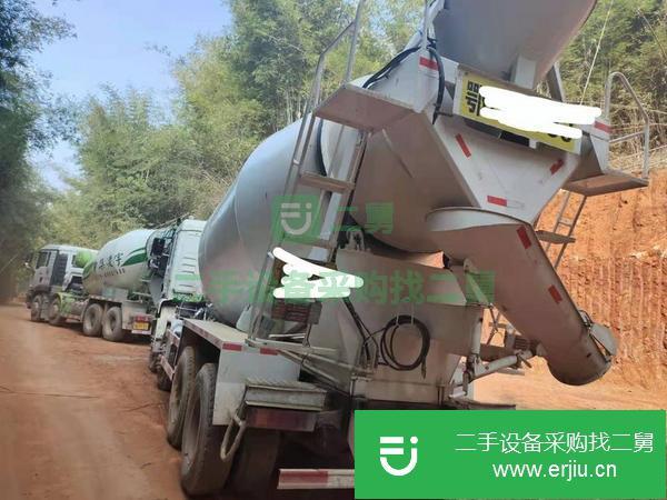 湖北出售二手輕量化德龍攪拌車12方無事故