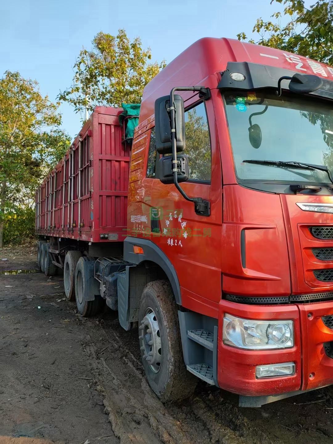 出售一臺2年3個月整捍衛400馬力牽引車，帶11米半掛車