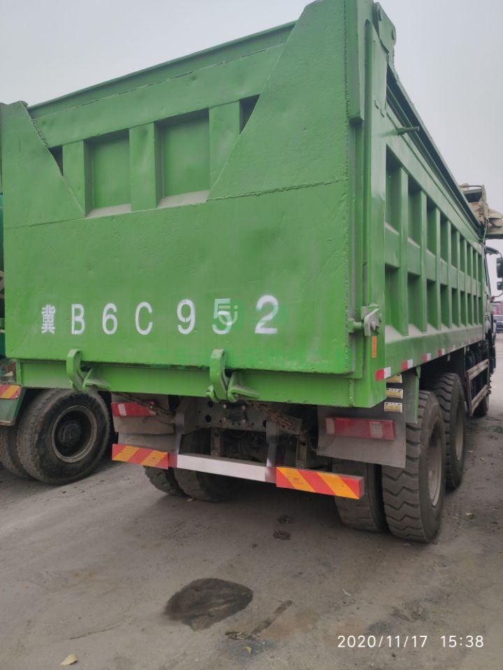 出售17年底國五環(huán)保綠6米豪沃后八輪自卸車380馬力