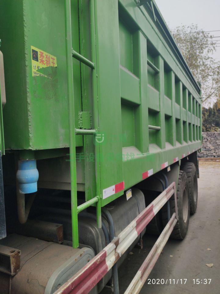 出售17年底國五環(huán)保綠6米豪沃后八輪自卸車380馬力