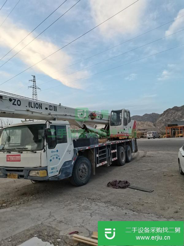 新疆出售二手中聯(lián)16噸吊車