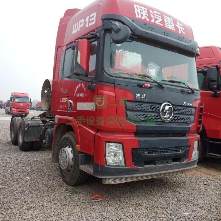 出售17年的陜汽X3000牽引車燃氣復合板