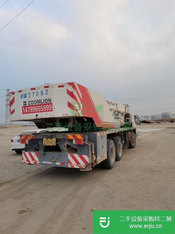 新疆出售二手中聯(lián)16噸吊車