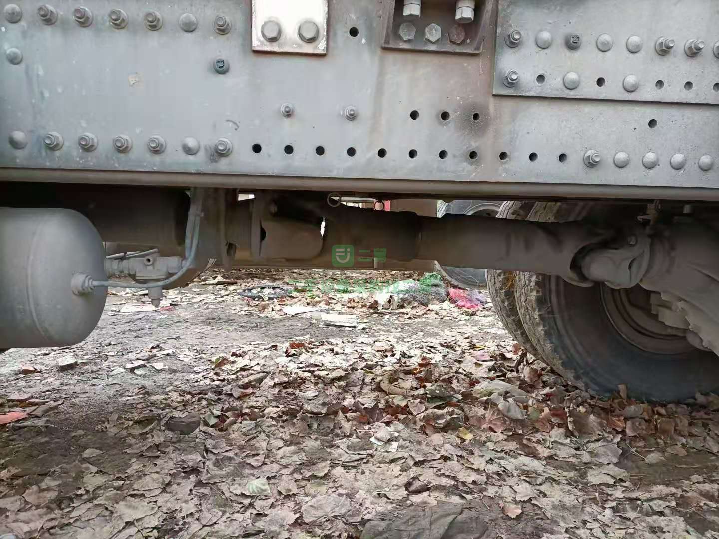 出售一臺18年豪沃國五排放攪拌車，亞特上裝，大14拉16方