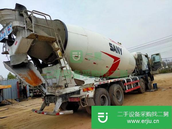 安微出售二手豪沃國(guó)五20方攪拌罐車(chē)