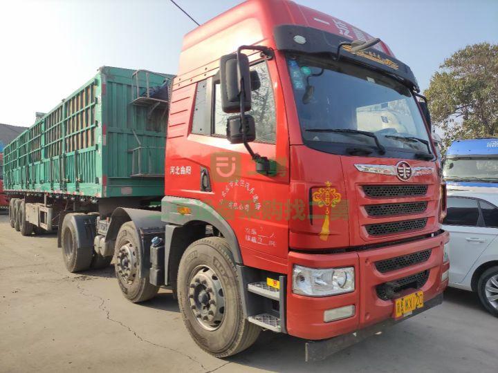 出售16年的青島解放悍V336馬力牽引車
