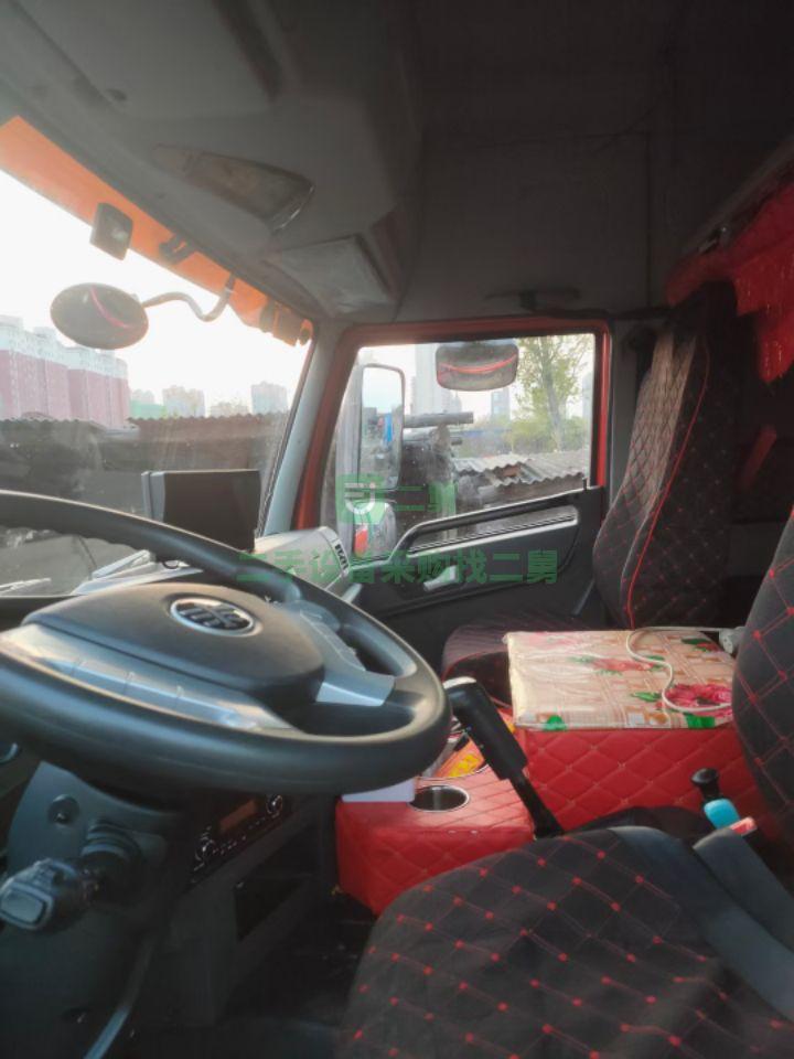 出售20年的焊V400馬力雙驅牽引車，帶保險車況精品