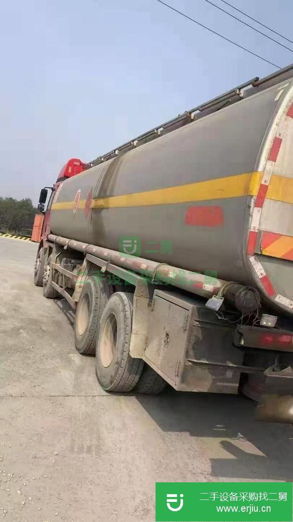福建出售二手前四后八解放油罐車310馬力