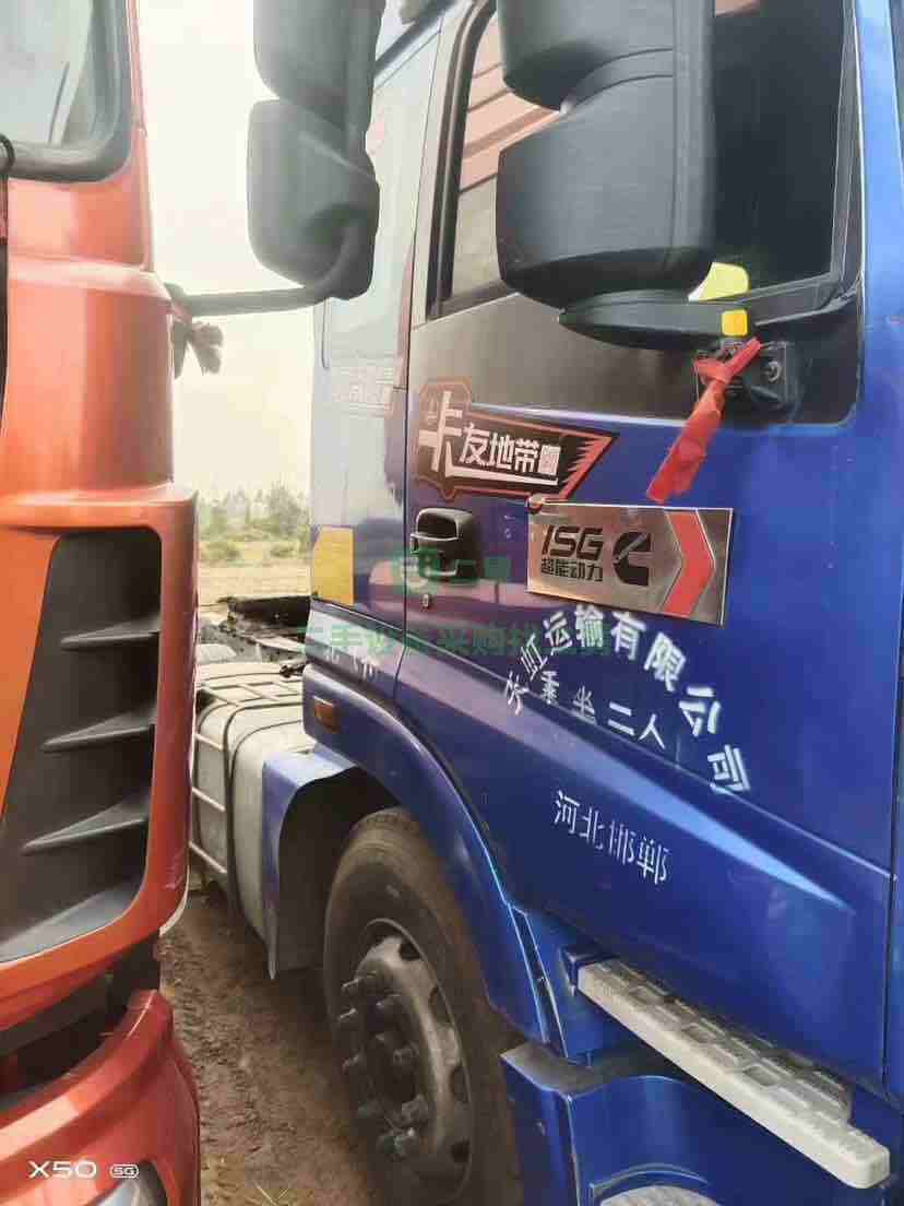出售16年11月歐曼400馬力牽引車，已檢車，國五排放，帶全保險，全車輪胎八成新