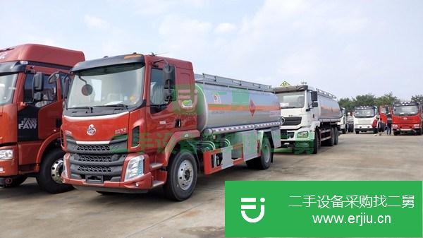 廣西出售二手2噸鋁合金油罐車手續(xù)齊全