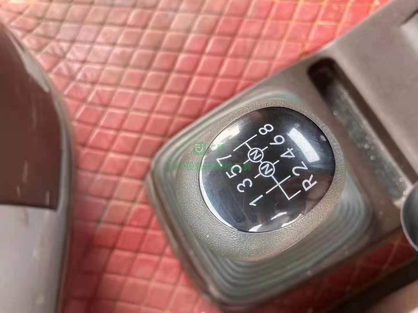急售一臺本地一手車19年3月上戶，東風天龍旗艦KX牽引車