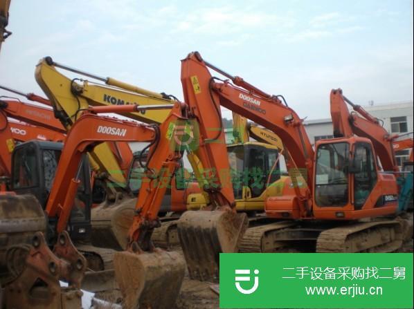 四川出售二手小松120挖掘機(jī)