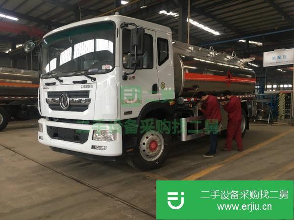 湖南出售二手東風12噸油罐車康明斯180馬力發動機