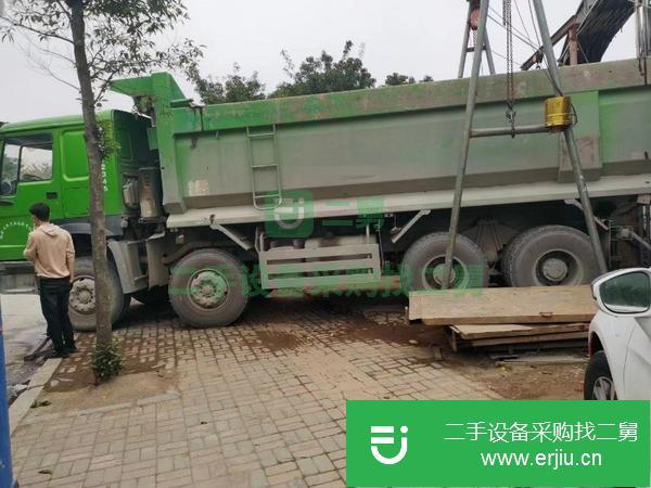 河南出售二手豪沃6米8自卸車,380馬力,12速!1.5米公告,可以分期
