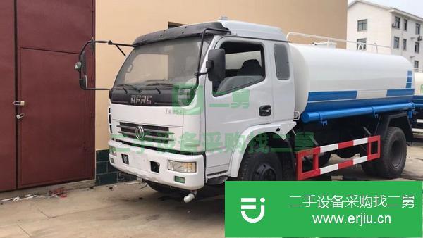 湖北出售二手東風(fēng)多利卡10方灑水車檔變速箱玉柴140馬力中冷增壓發(fā)動機