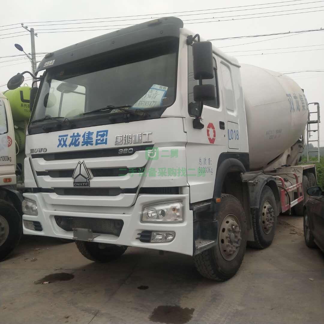 低價出售二手豪沃國五排放20方攪拌車