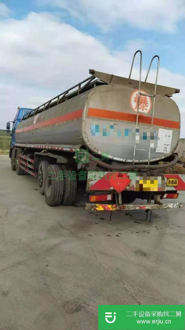 山東出售二手30噸油罐車康明斯270馬力包上戶可分期