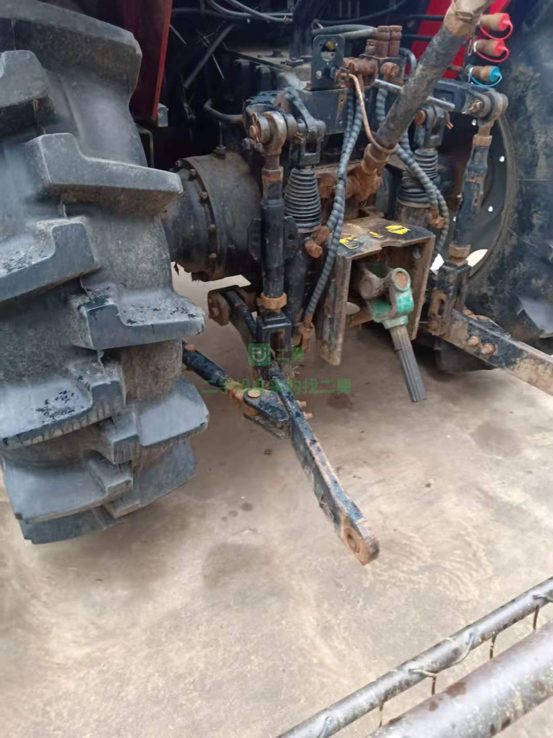 出售一臺世紀紅1504型號拖拉機，價格不高