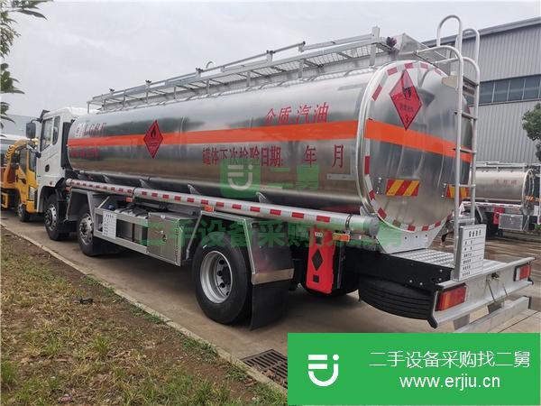 甘肅出售二手國六小三軸前四后四玉柴245馬力16噸油罐車