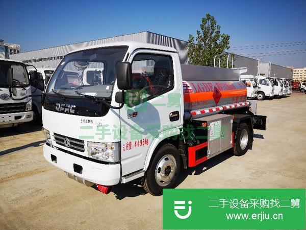 浙江出售二手2噸油罐車全柴88馬力中冷增壓發(fā)動(dòng)機(jī)