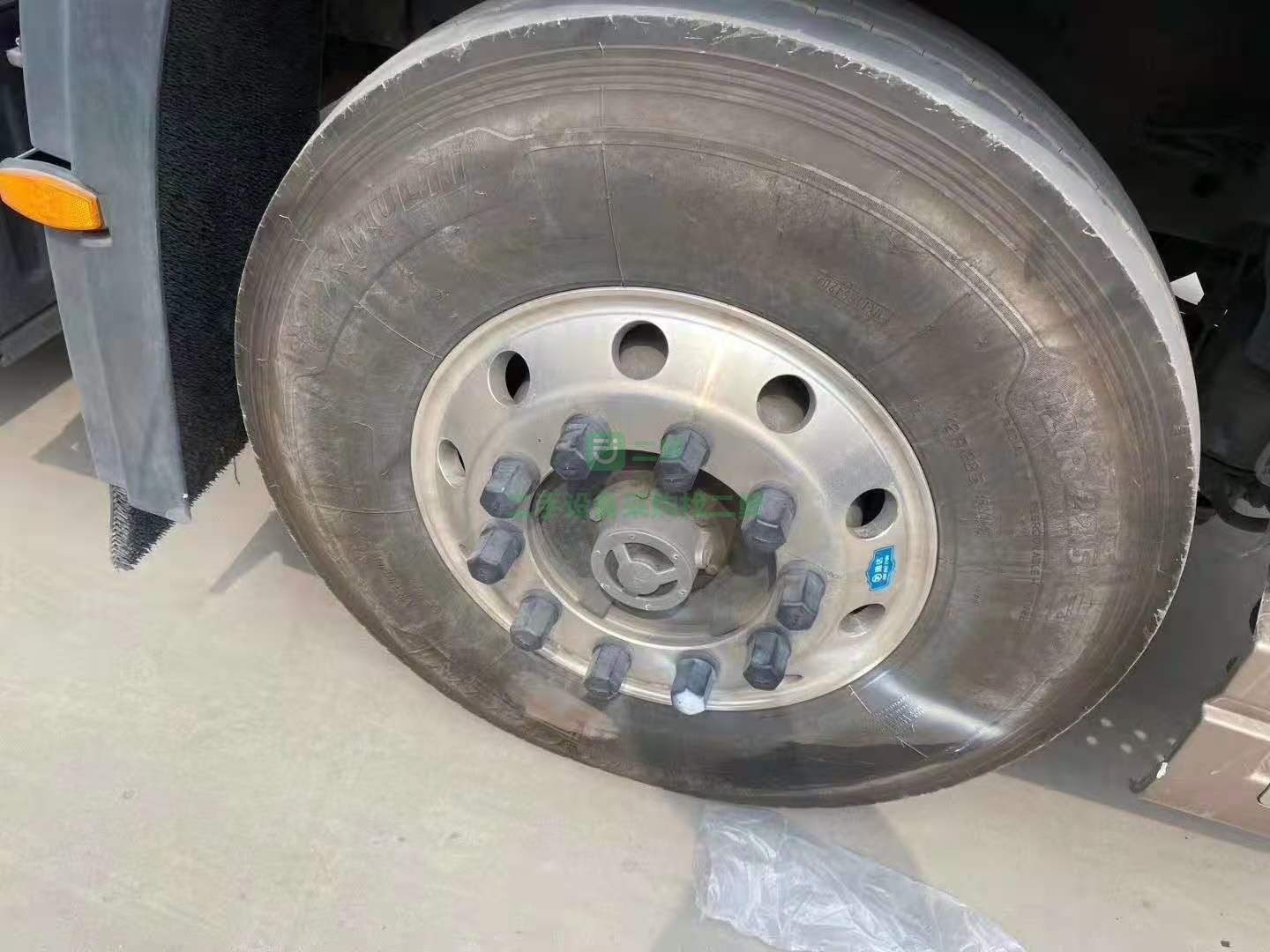 急售一臺本地一手車19年3月上戶，東風天龍旗艦KX牽引車