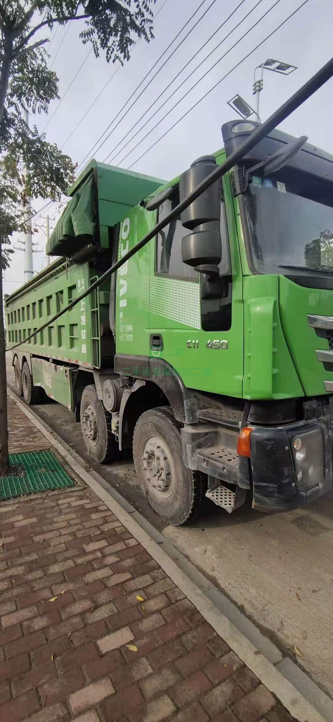 出售上汽紅巖自卸車，450馬力，8.6米，1.5米高，國五
