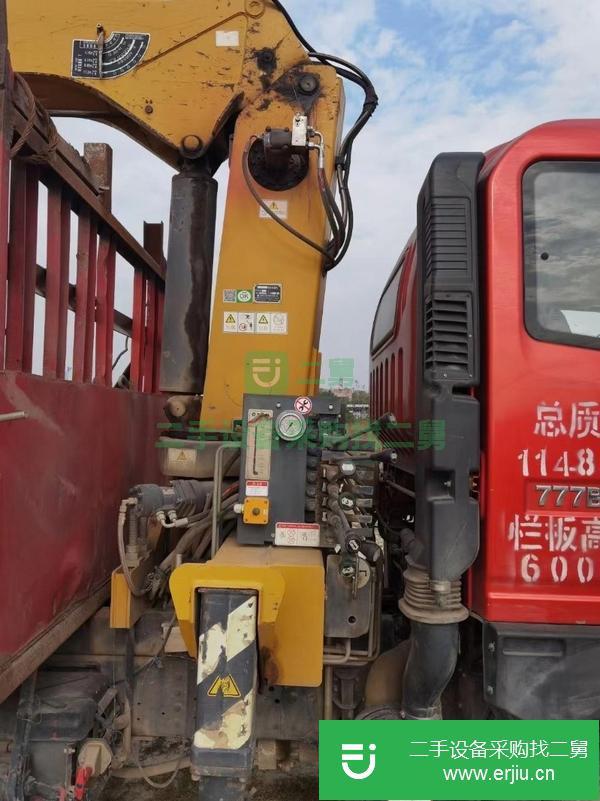 湖北出售二手重汽王牌6.3噸4節臂云內130馬力隨車吊