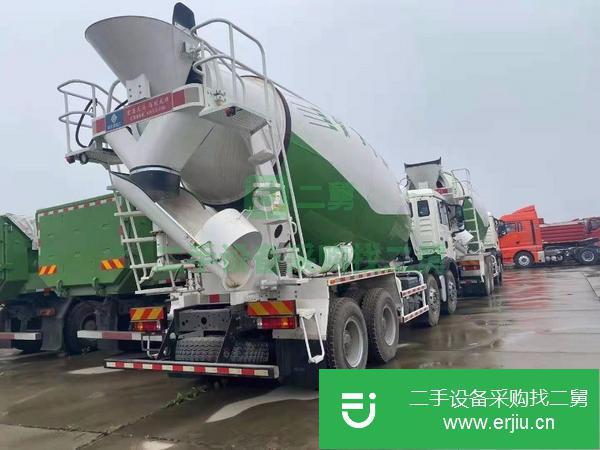 云南出售二手豪沃T5G三包齊全博歌大12方攪拌車