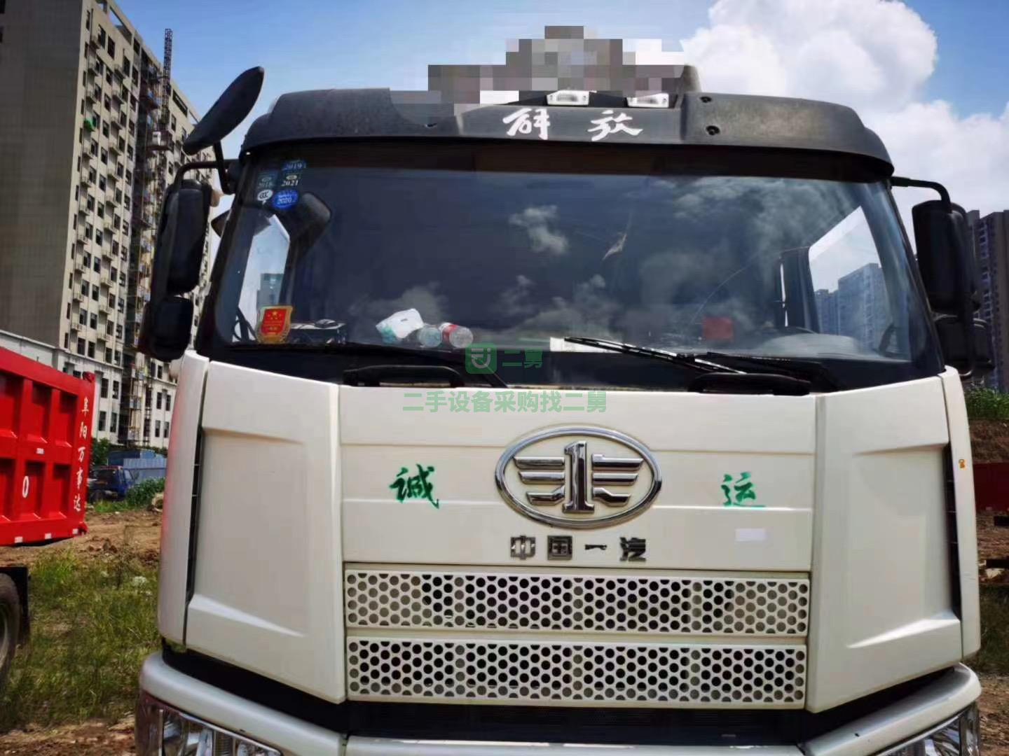 出售一汽解放自卸車，6米長，390馬力，三年剛審好