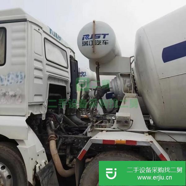 廣東出售二手德龍新M3000攪拌車  車重13.4噸   拉15方