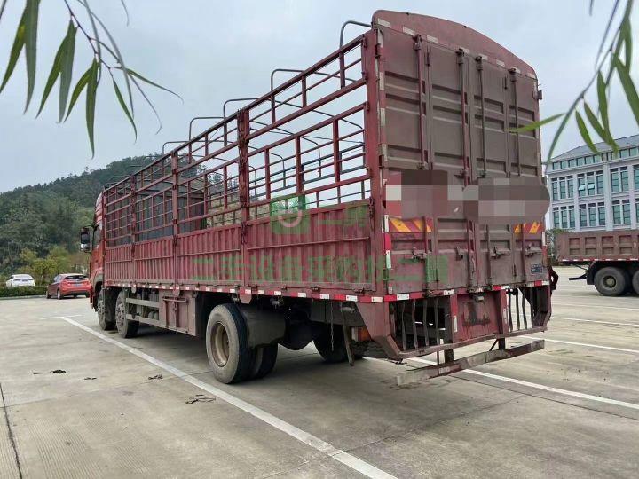 出售2019年7月上戶的東風天龍9.6米貨車，帶全保，245馬力