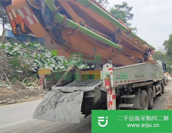 湖南出售二手中聯四橋叉腿52米泵車車況精品，手續齊全