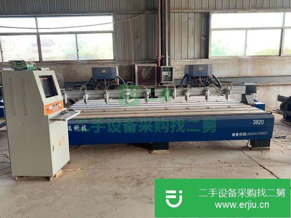 重慶出售二手4420大臺(tái)面浮雕機(jī)
