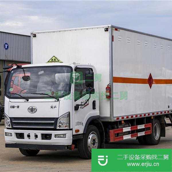 山西出售二手解放4米2危險(xiǎn)品廂式運(yùn)輸車國(guó)六