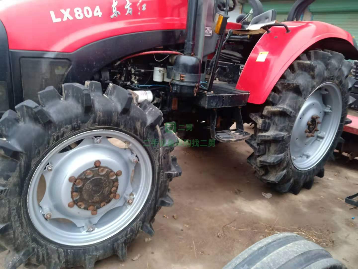 出售一臺15年的東方紅LX804拖拉機