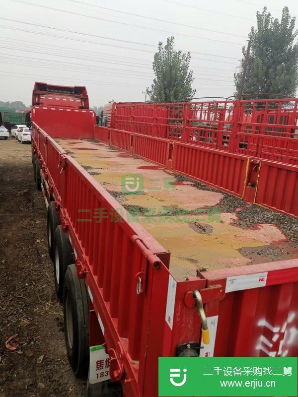 河北出售二手13米標箱側翻半掛車