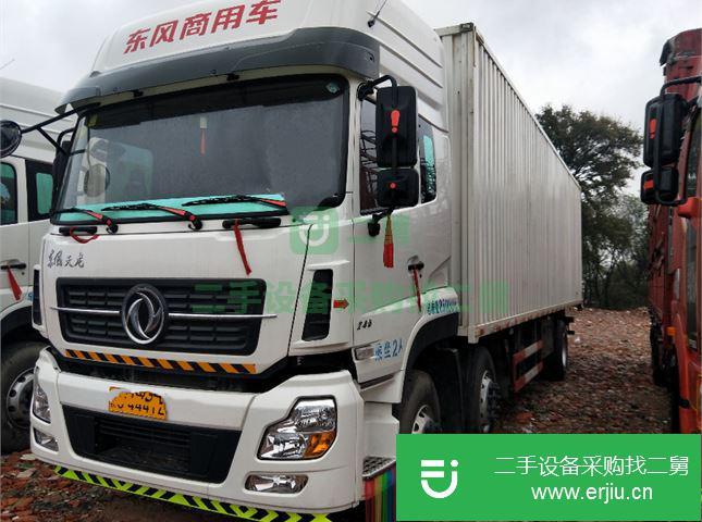 江蘇出售二手東風天龍前四后四245馬力箱式貨車