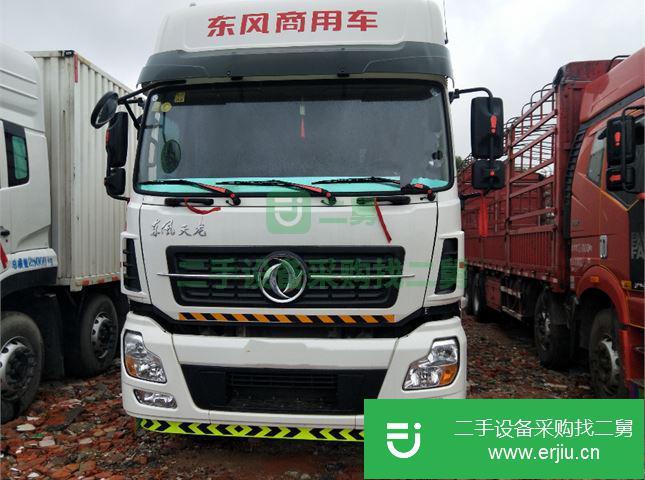 江蘇出售二手東風天龍前四后四245馬力箱式貨車
