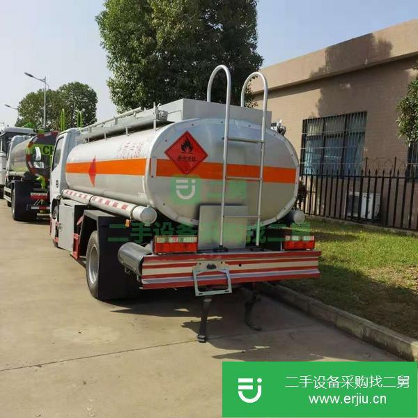 廣東出售二手東風多利卡5噸油罐車