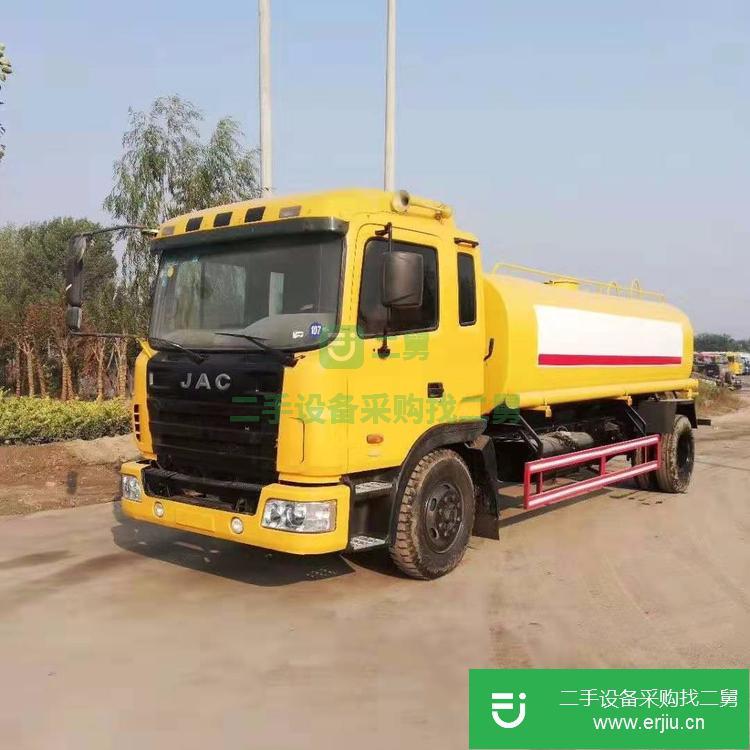 山東出售二手東風多利卡5噸灑水車