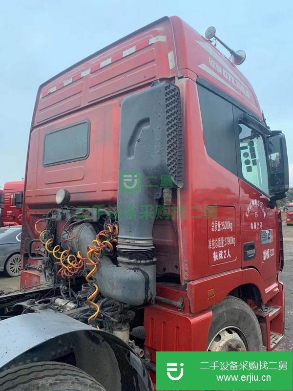天津出售國五單驅歐曼牽引車，430馬力加油車，全保險，輪胎九成新，精品車況