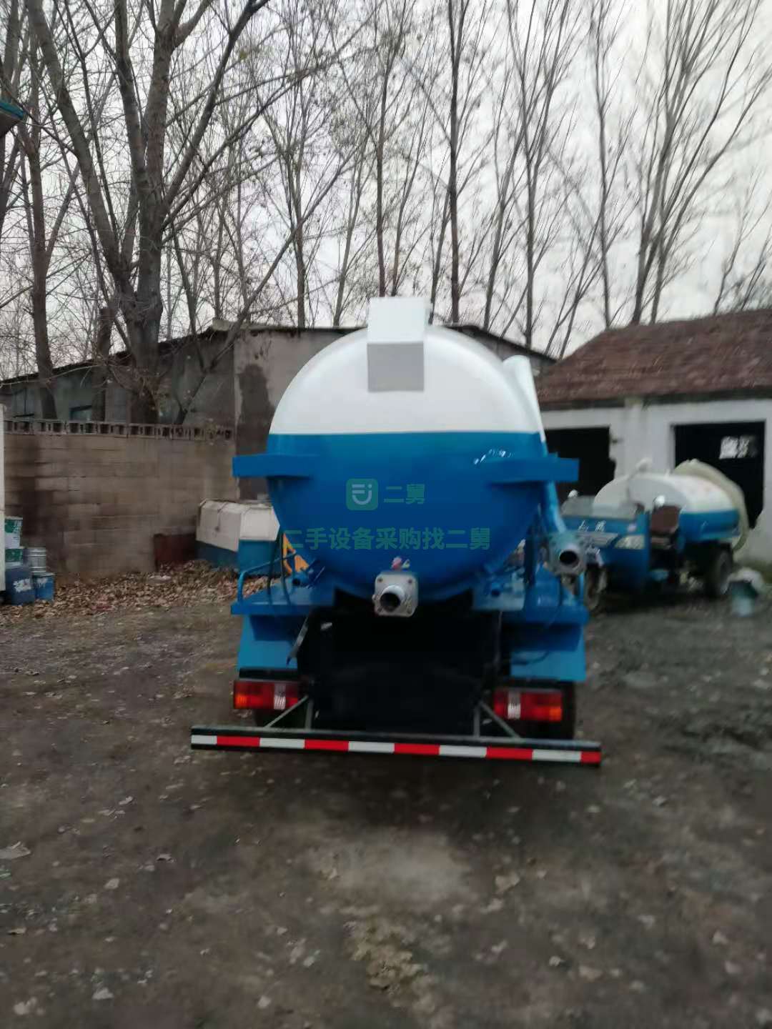 出售一臺(tái)福田卡三五方吸污車，全柴490發(fā)動(dòng)機(jī)