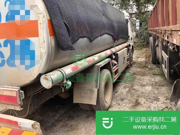 河南出售二手東風8噸油罐車玉柴發動機150馬力手續齊全