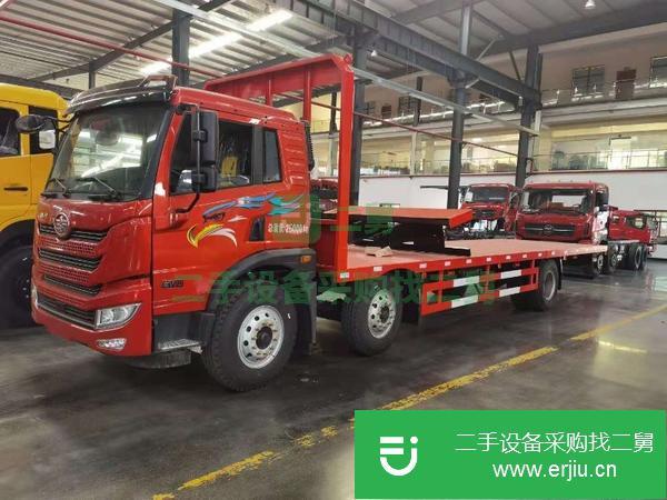 湖北出售二手解放小三軸平板運(yùn)輸車錫柴220馬力