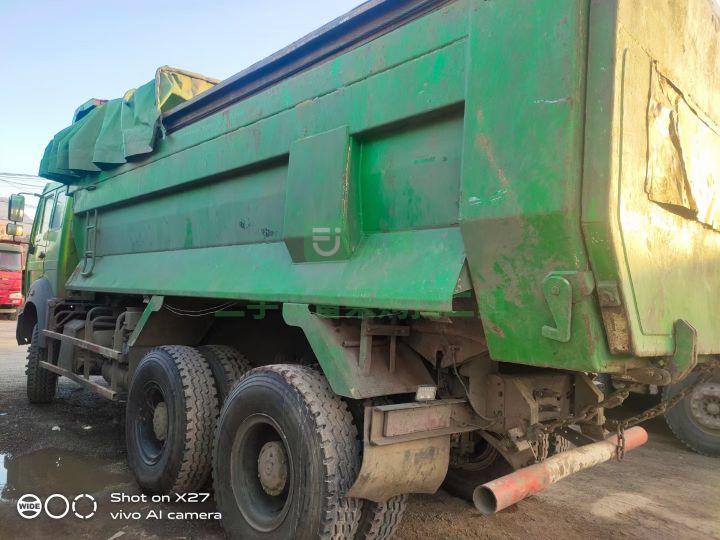 出售18年的北奔后八輪自卸車，375濰柴發(fā)動機，奔馳橋12速