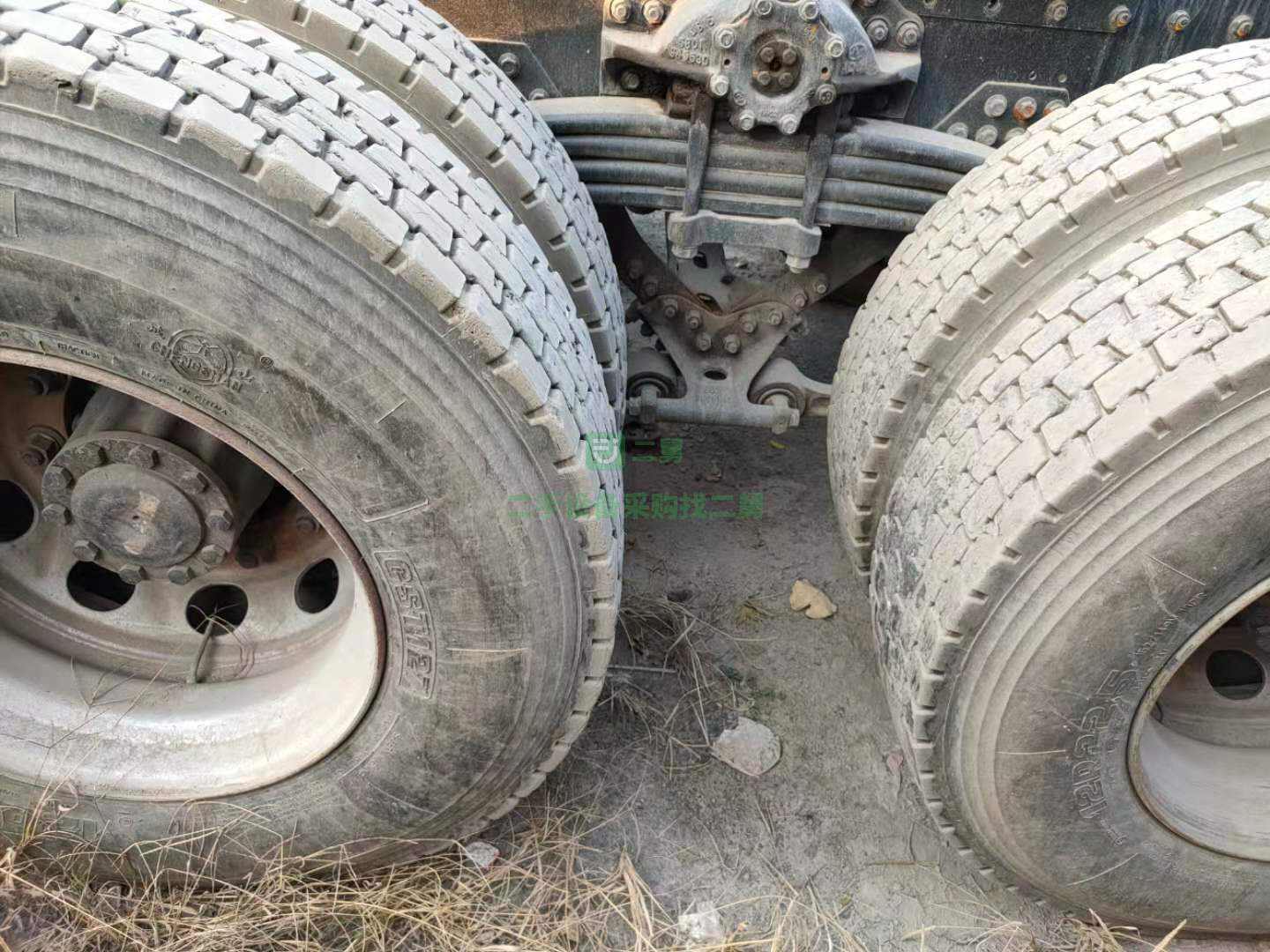 出售19年上汽紅巖杰獅M500雙驅(qū)輕體430馬力牽引車(chē) 國(guó)五排放 可分期付