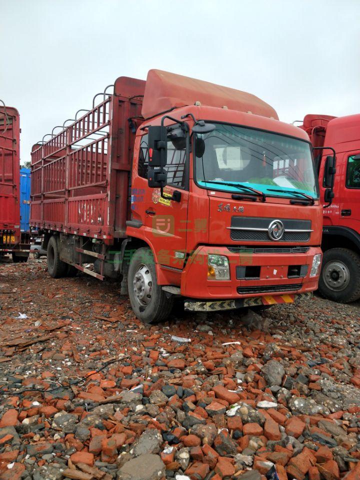 出售17年的八成新的東風天錦運輸車