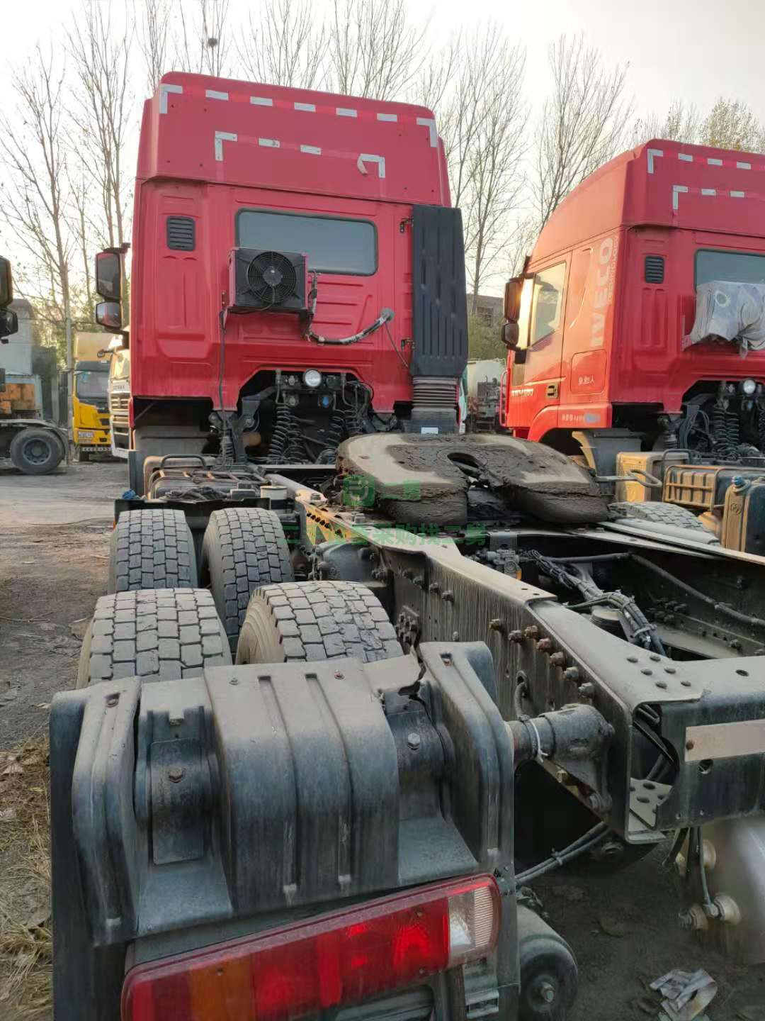 出售19年上汽紅巖杰獅M500雙驅(qū)輕體430馬力牽引車(chē) 國(guó)五排放 可分期付