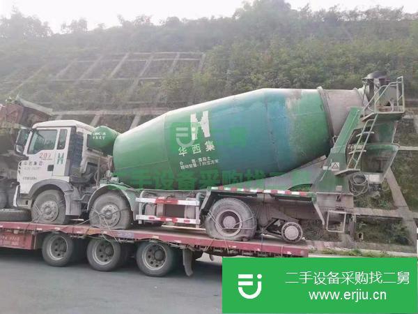 廣東出售二手輕量化攪拌車,拉15方沒問題