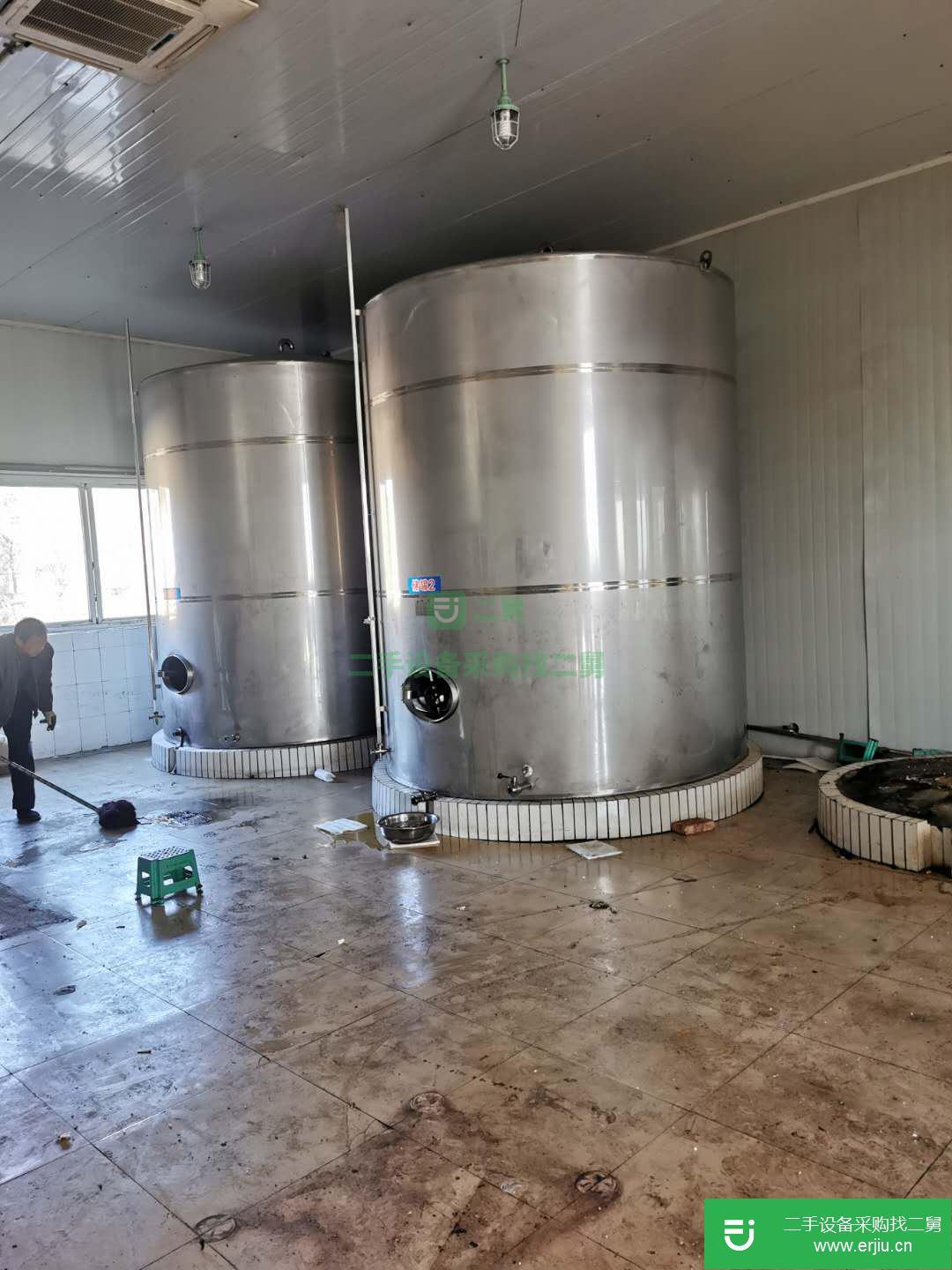山東出售二手不銹鋼立式儲罐
